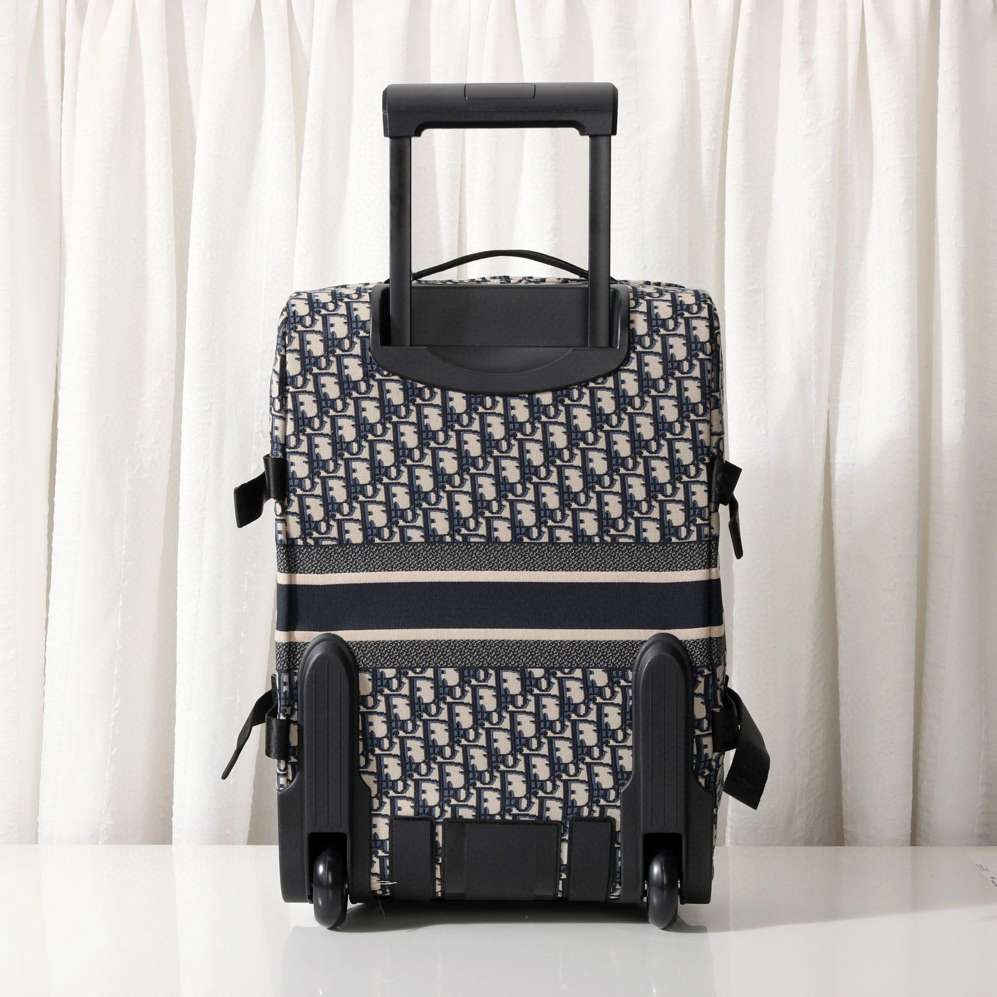 MOMO--Travel item : 180B95E3042