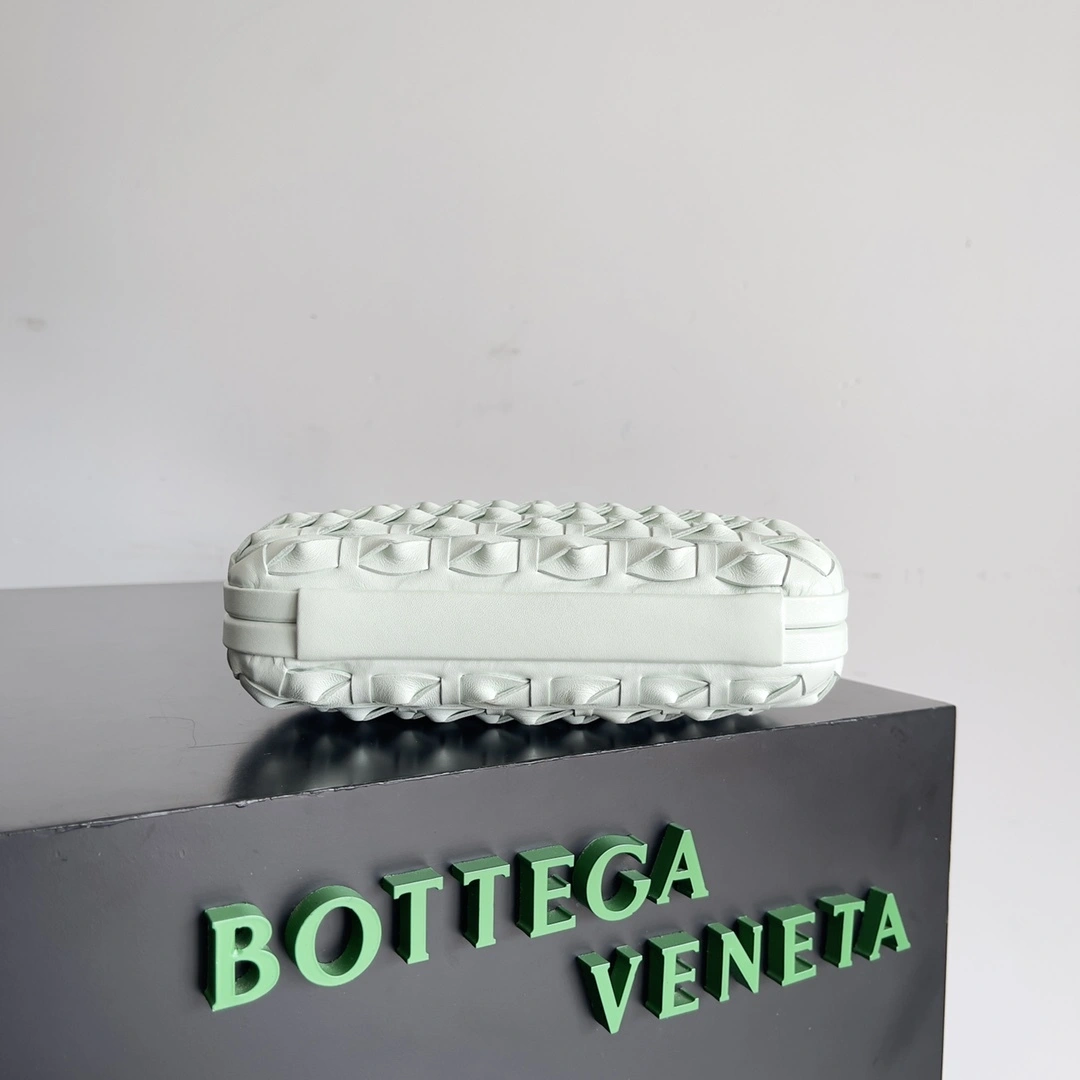 MOMO- V595t1 717622V3AC11824 high quality version item:E-B100B2508