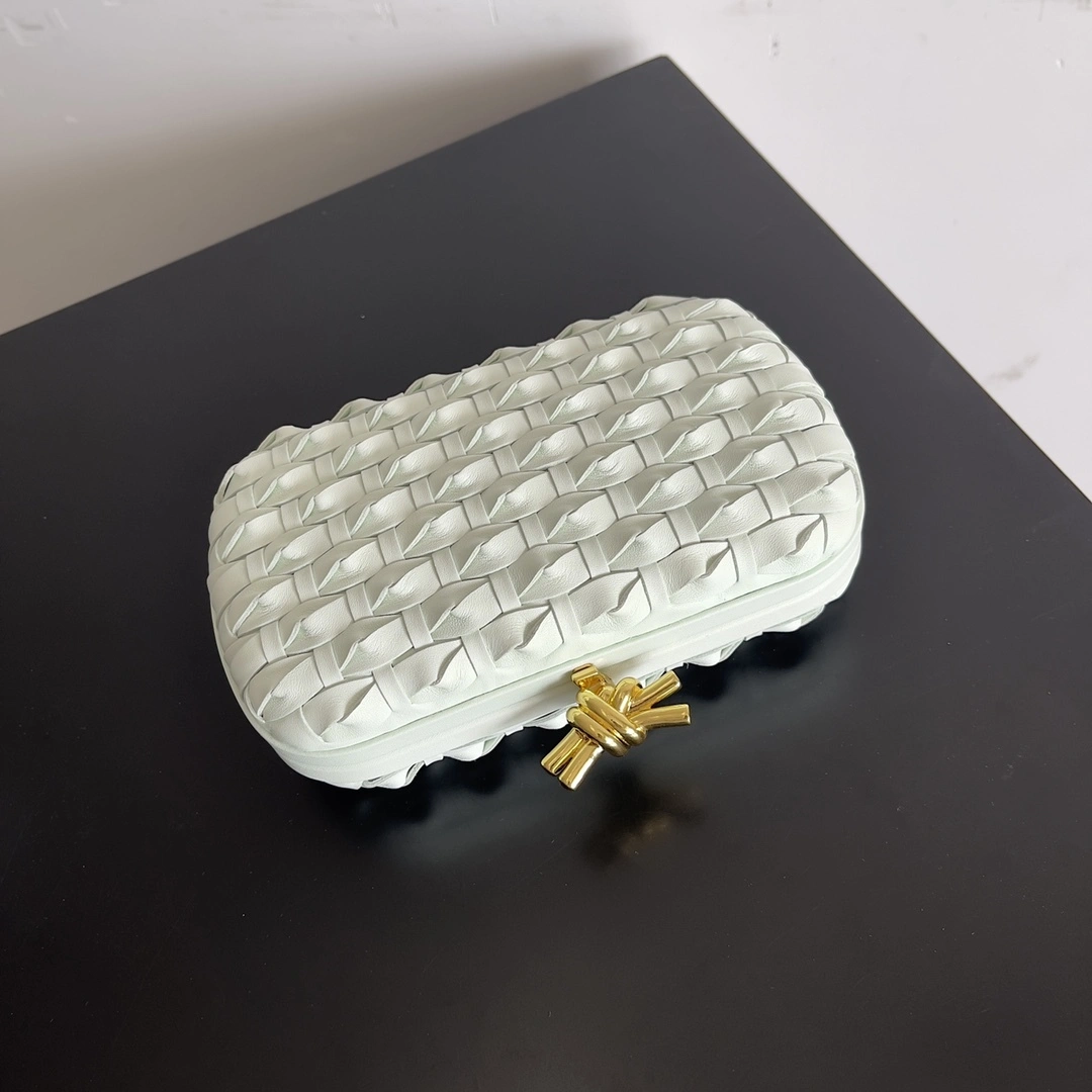 MOMO- V595t1 717622V3AC11824 high quality version item:E-B100B2508
