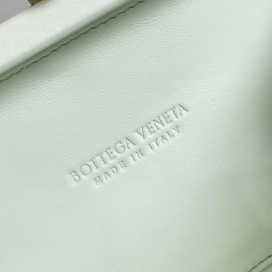 MOMO- V595t1 717622V3AC11824 high quality version item:E-B100B2508