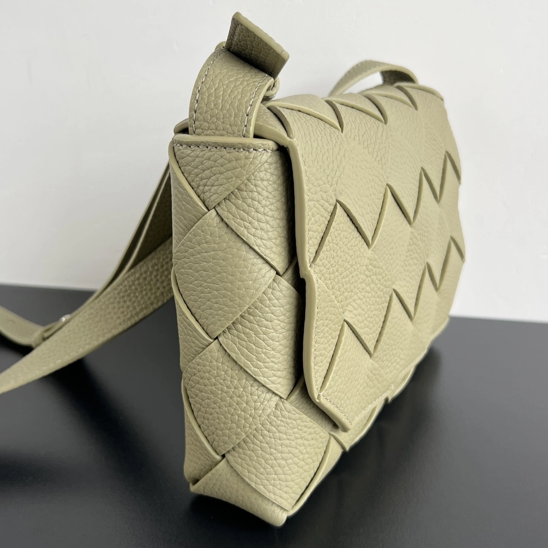 MOMO--V595t1 795637V4FV12919 high quality version cowhide item:E-B664G1506W