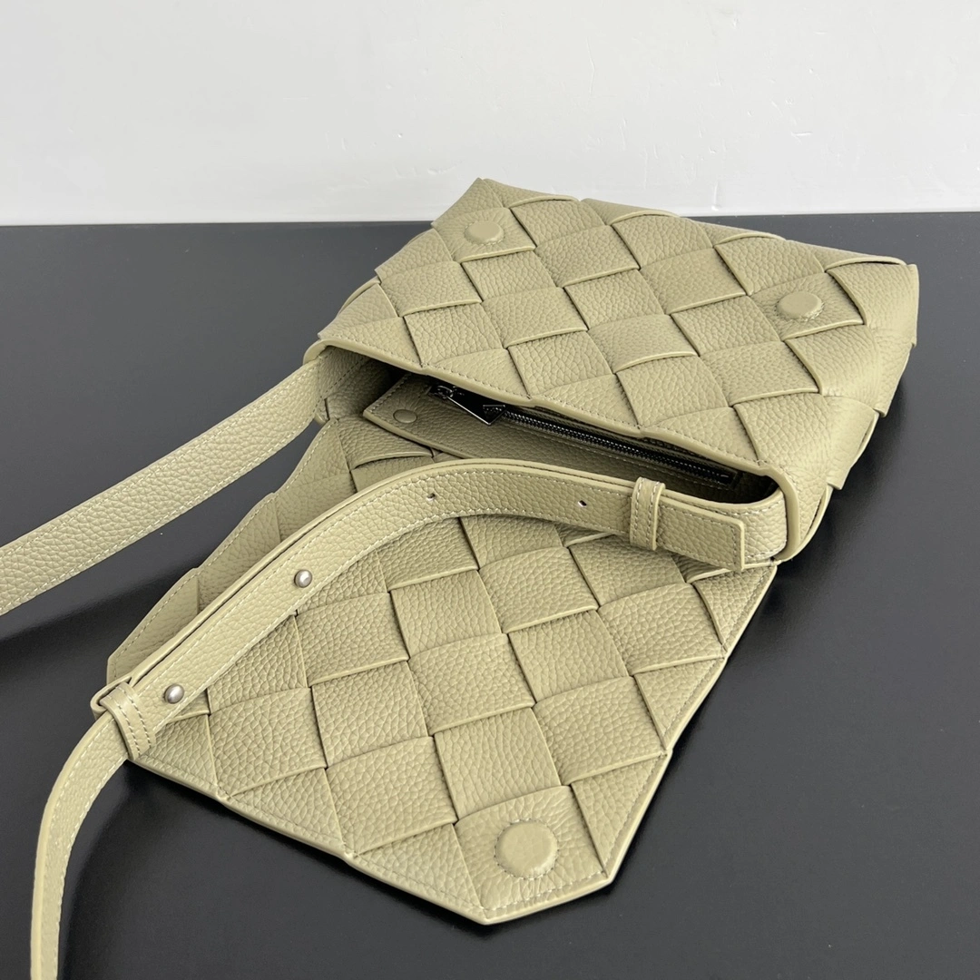 MOMO--V595t1 795637V4FV12919 high quality version cowhide item:E-B664G1506W