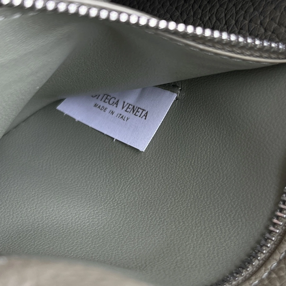 MOMO--V595t1 795637V4FV12919 high quality version cowhide item:E-B664G1506W