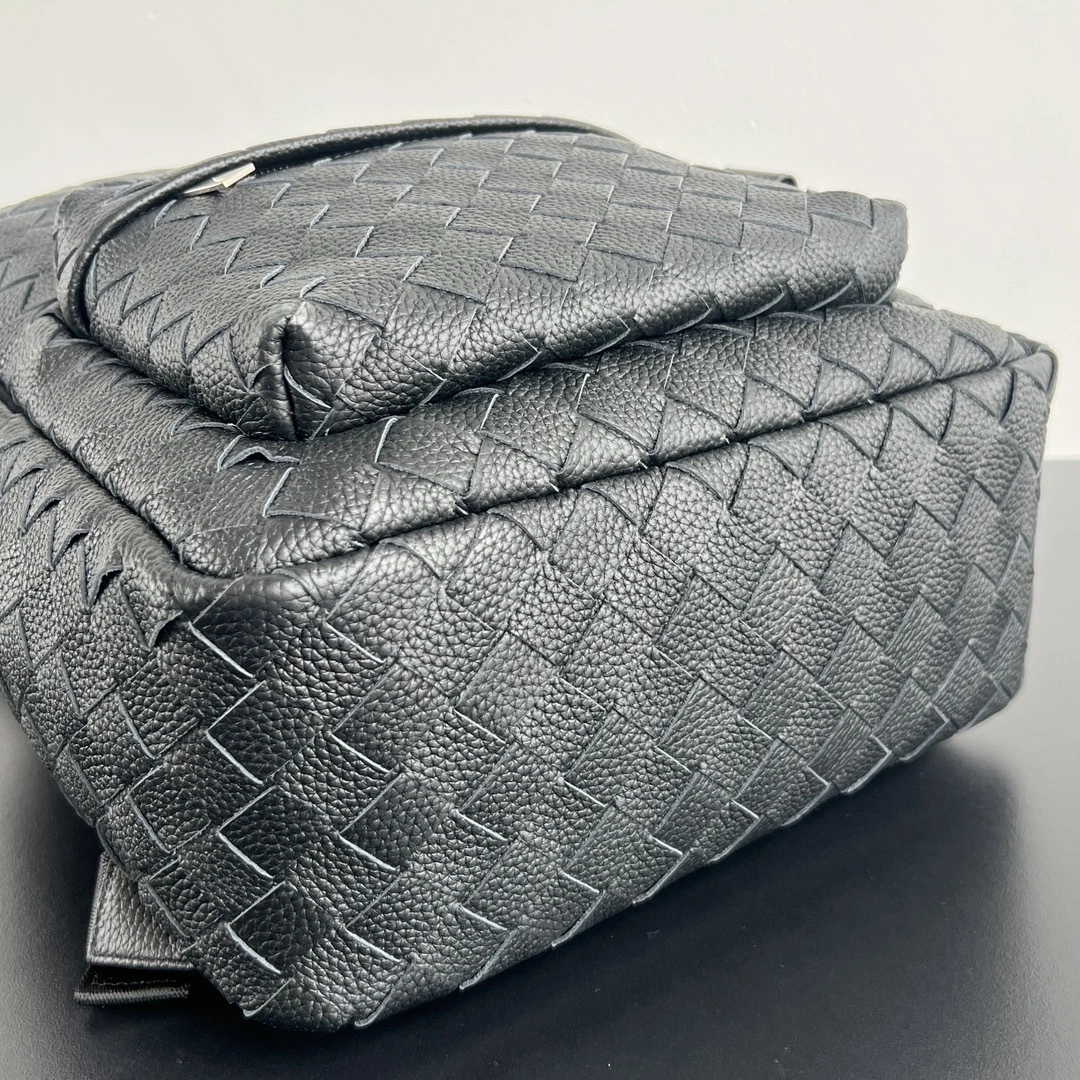 MOMO- V595t1 833158V5I528803 high quality version cowhide item:E-B664G2086