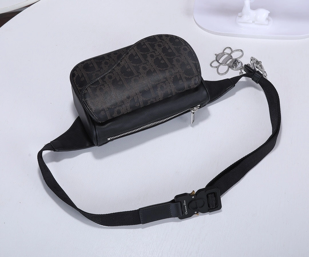 MOMO- World Tour item:A-B063L2522