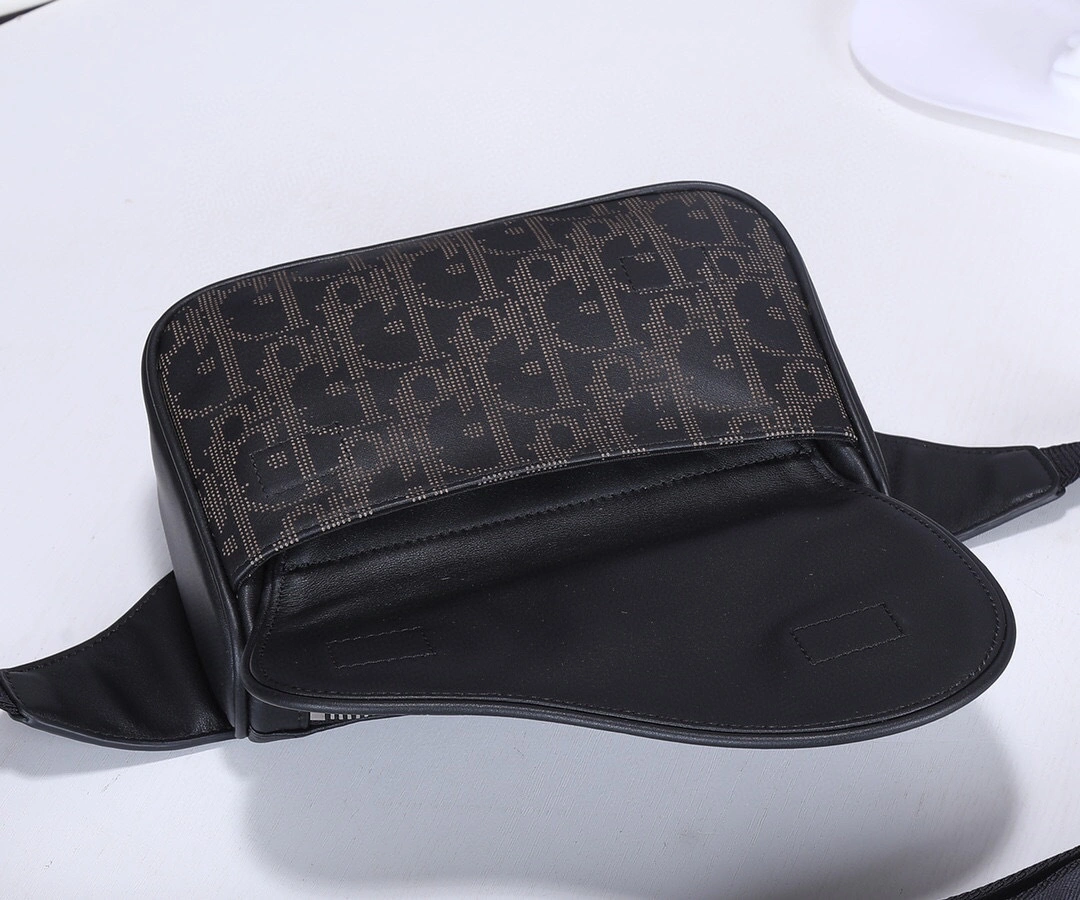 MOMO- World Tour item:A-B063L2522