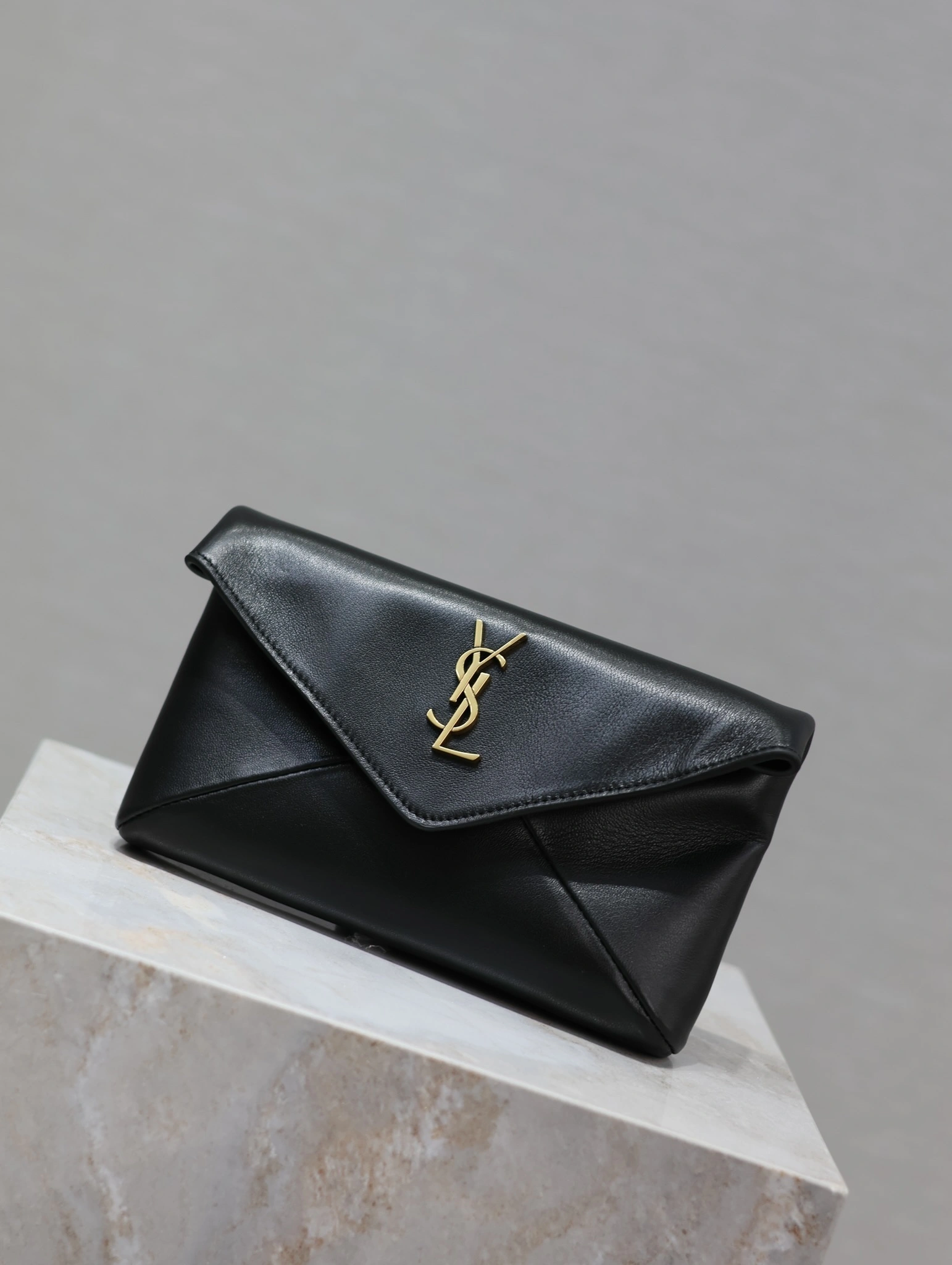 MOMO- Yv5s 764931-AACX7-1000 high quality version sheepskin item:E-B225I0538
