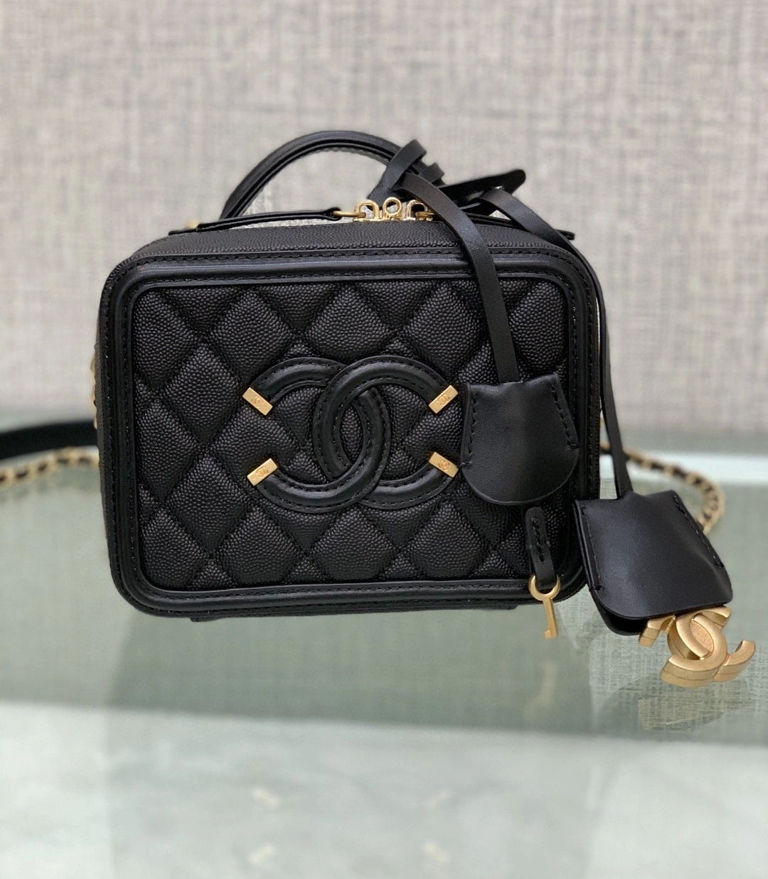MOMO- a93342 sheephide item : B-B063M2822