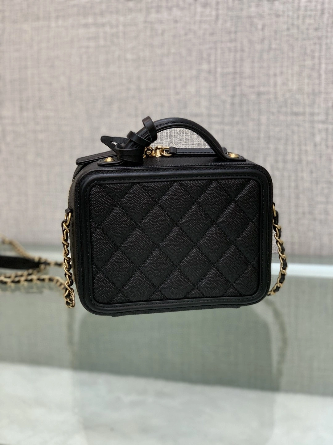 MOMO- a93342 sheephide item : B-B063M2822