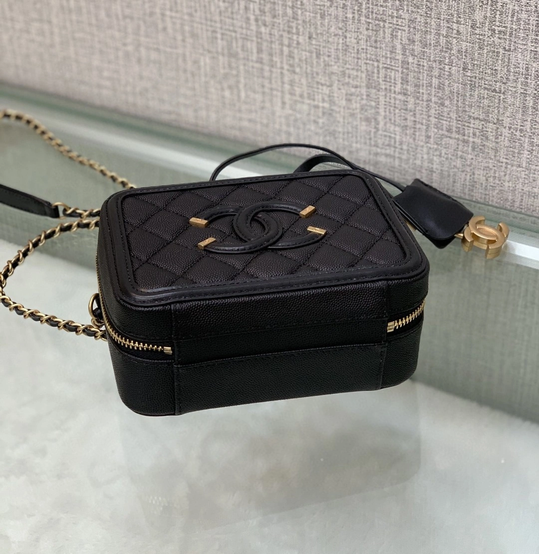 MOMO- a93342 sheephide item : B-B063M2822