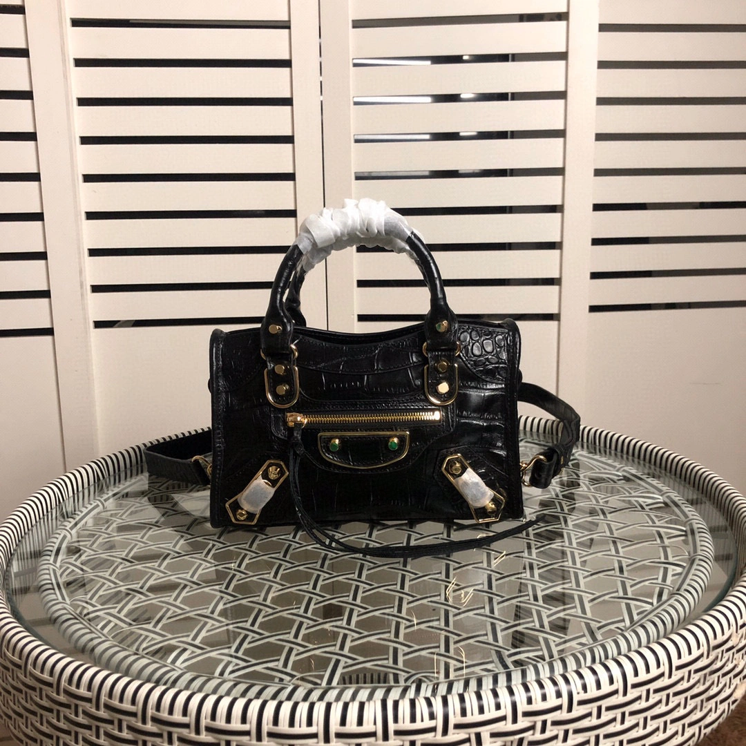 MOMO--cowhide high quality version item : 063B65K2639-5
