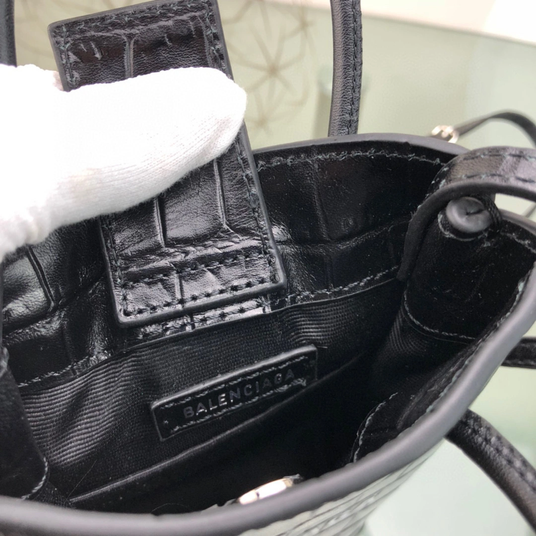 MOMO--cowhide high quality version item : 202B42K2733