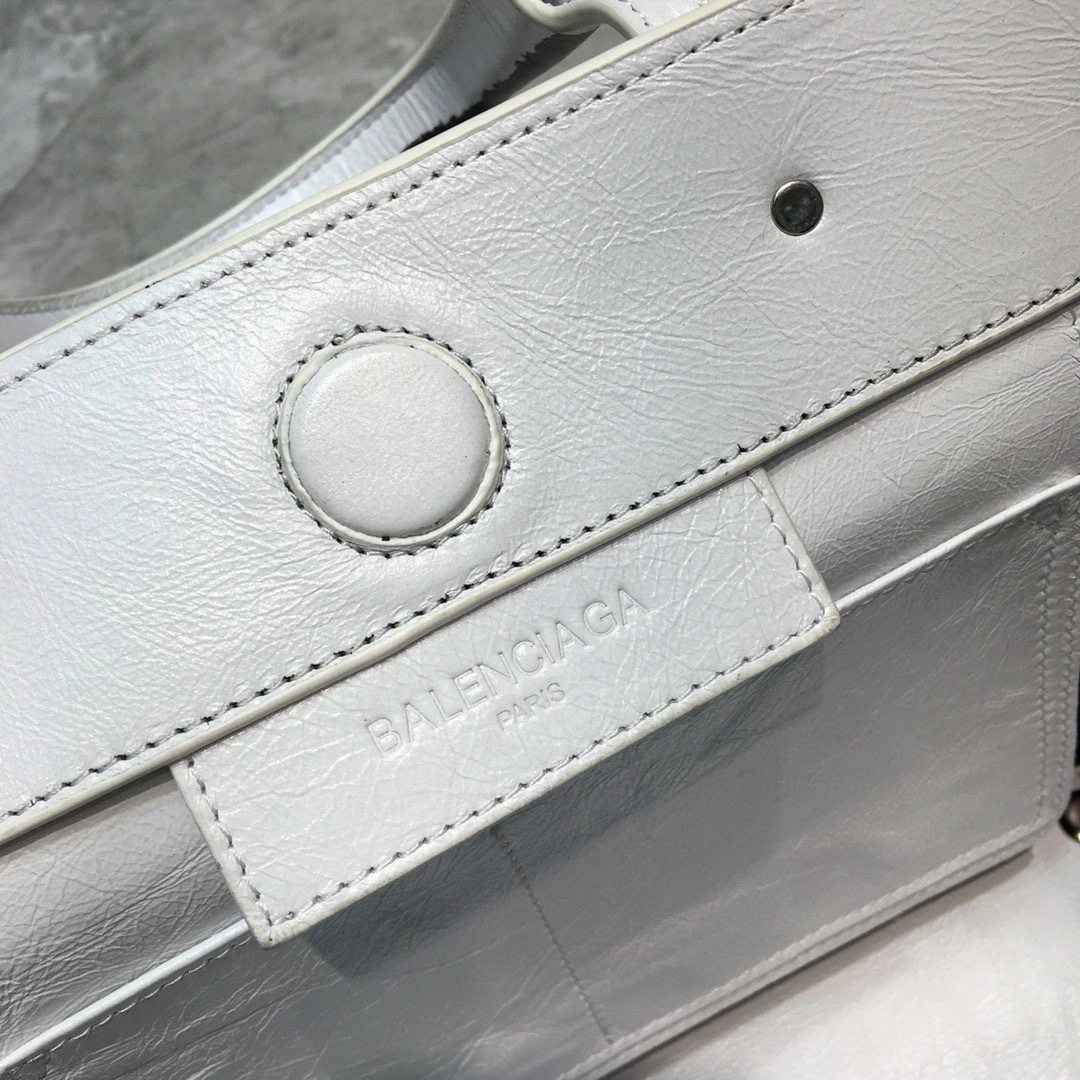 MOMO--cowhide high quality version item : 202B98K2648-2
