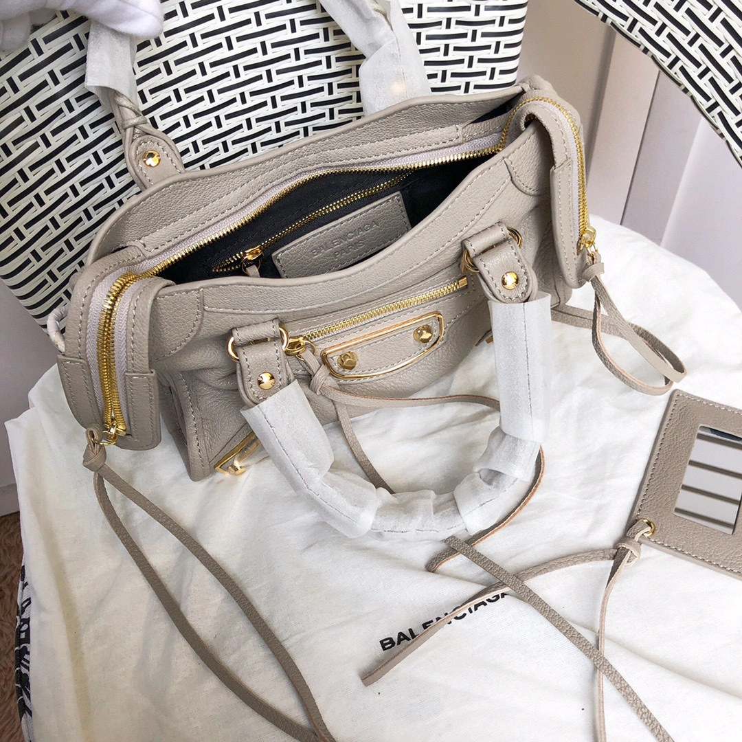 MOMO--goatskin high quality version item : 063B60K2636