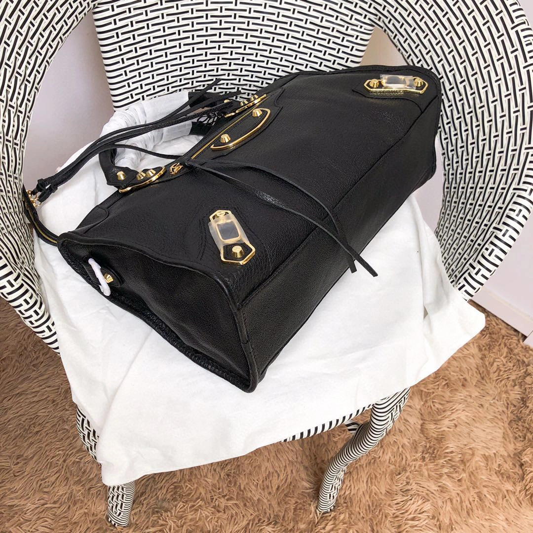 MOMO--goatskin high quality version item : 063B60K2637