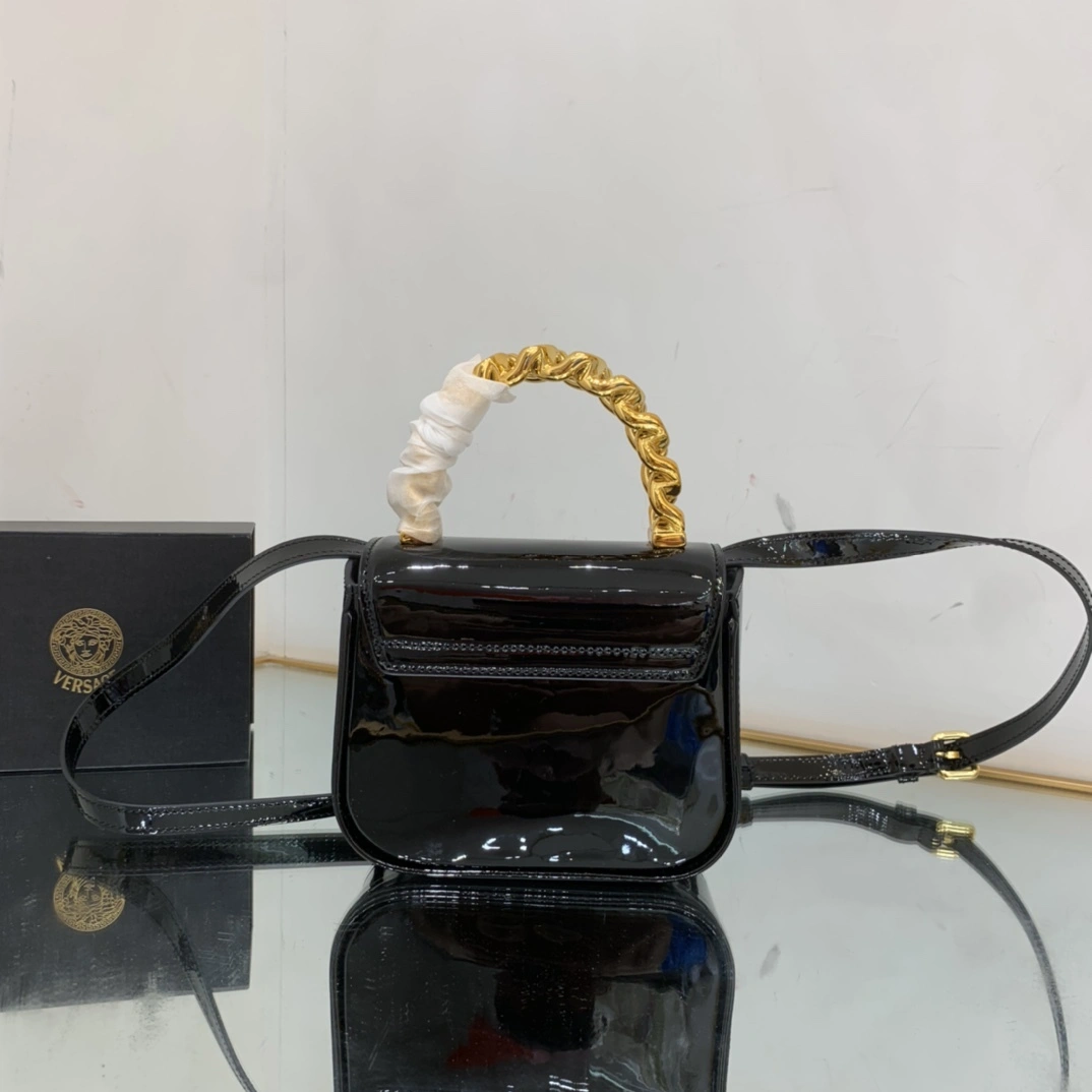 MOMO- high quality version 1003016-1A02212-1B00V 2022 item：C-B063B0705C