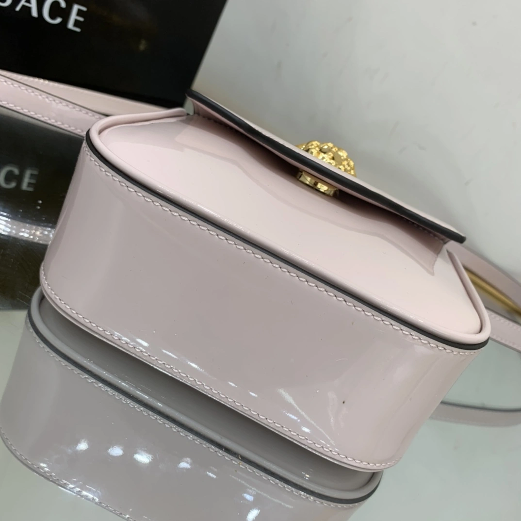 MOMO- high quality version 1003016-1A04289-1P59V 2022 item：C-B063B0702C