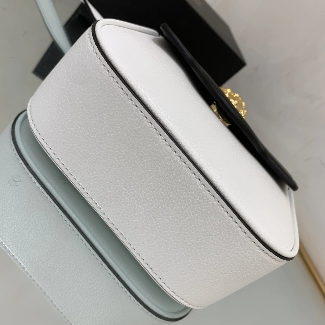 &MOMO- high quality version 1003016DVIT2T2W63V 2022 item：C-B063B0704C