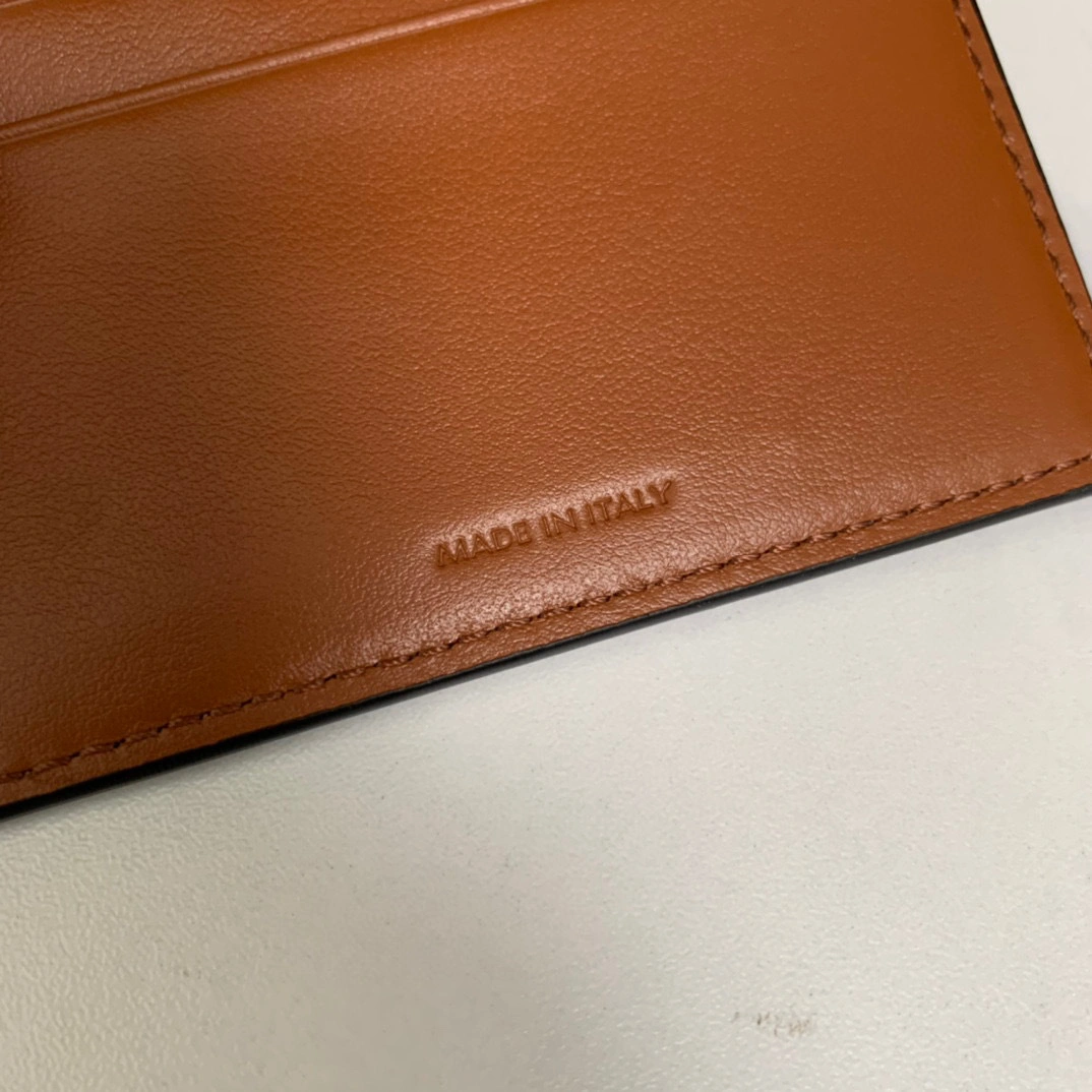 MOMO- high quality version 10D783BZG-38NO sheephide item：B-B564I1417C