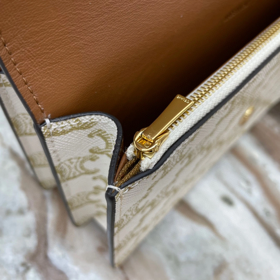 MOMO- high quality version 10D852CG9-01TA TRIOMPHE lambskin item：B-B000J2101C