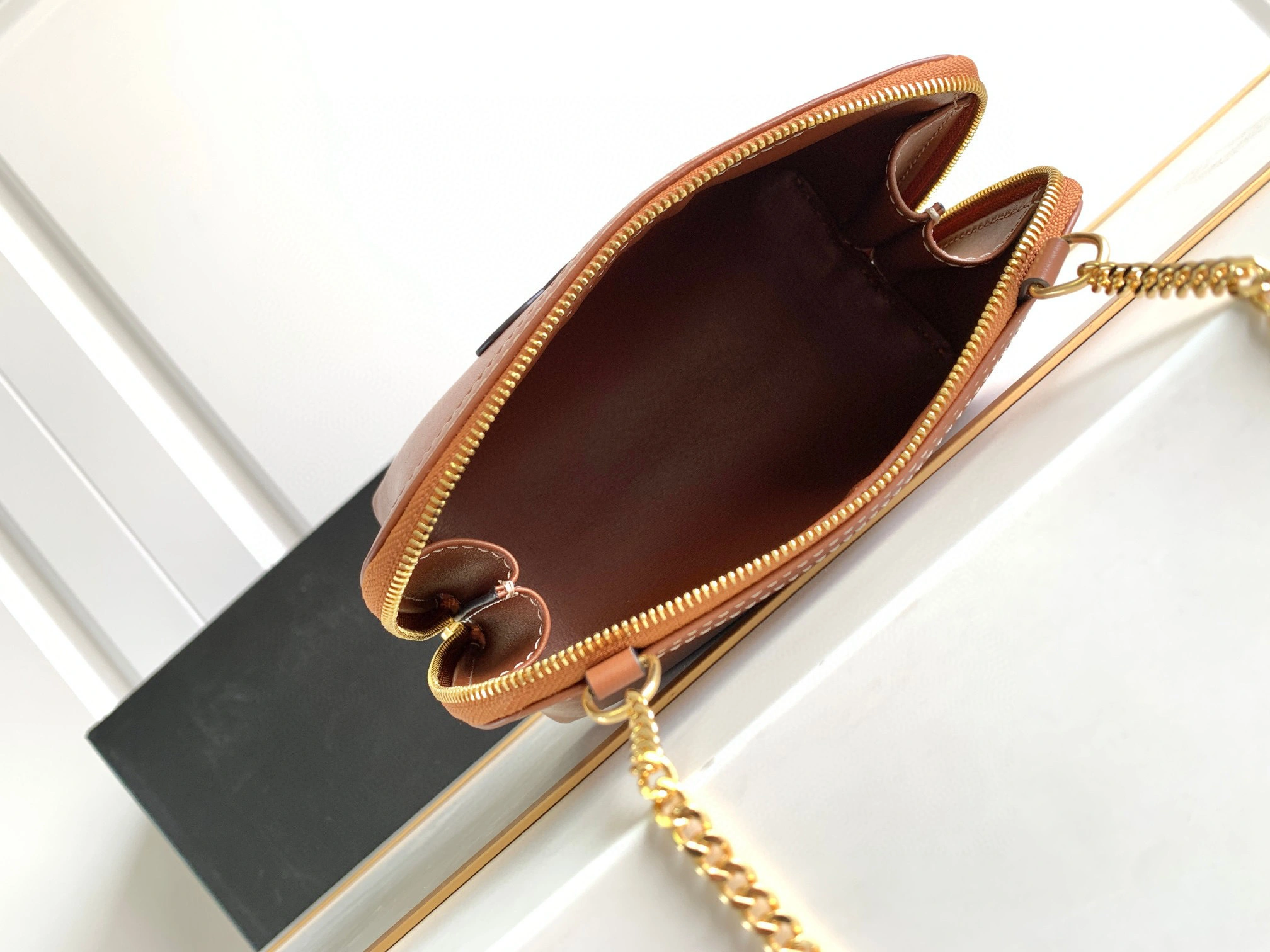 MOMO- high quality version 10E383DR8-04LU TRIOMPHE calfskin item：B-B564J3024C