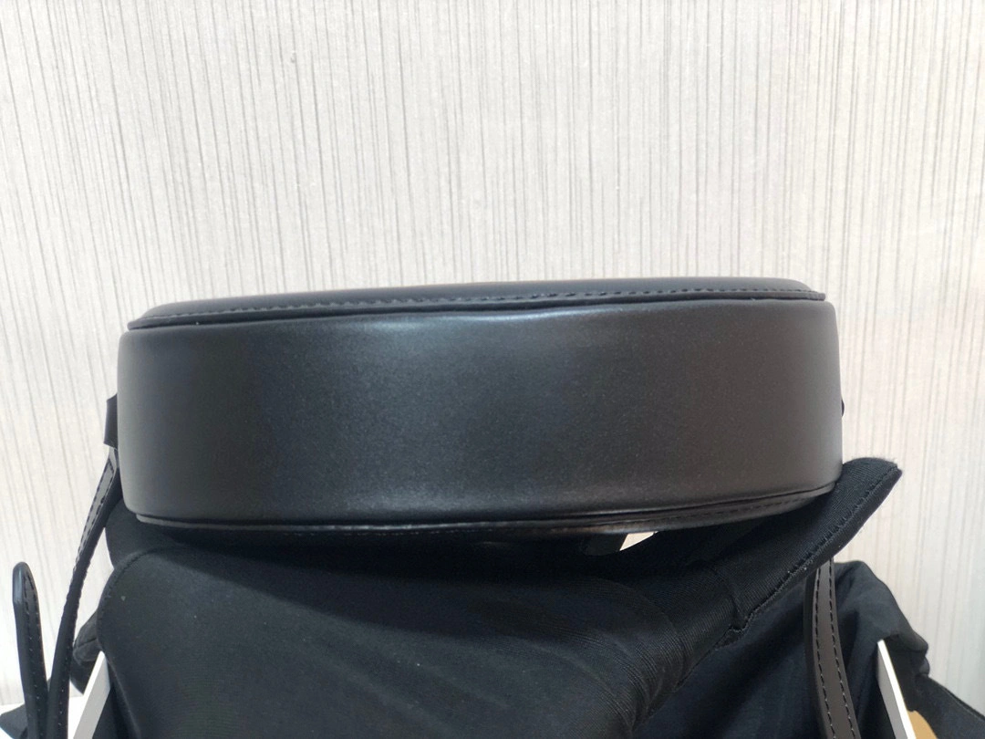 MOMO- high quality version 10I703DPQ-38NO cowhide item：B-B236J1907C