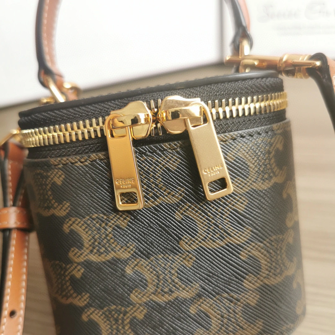 MOMO- high quality version 10J762CZ1-04LU 2022 item：B-B063I1823C