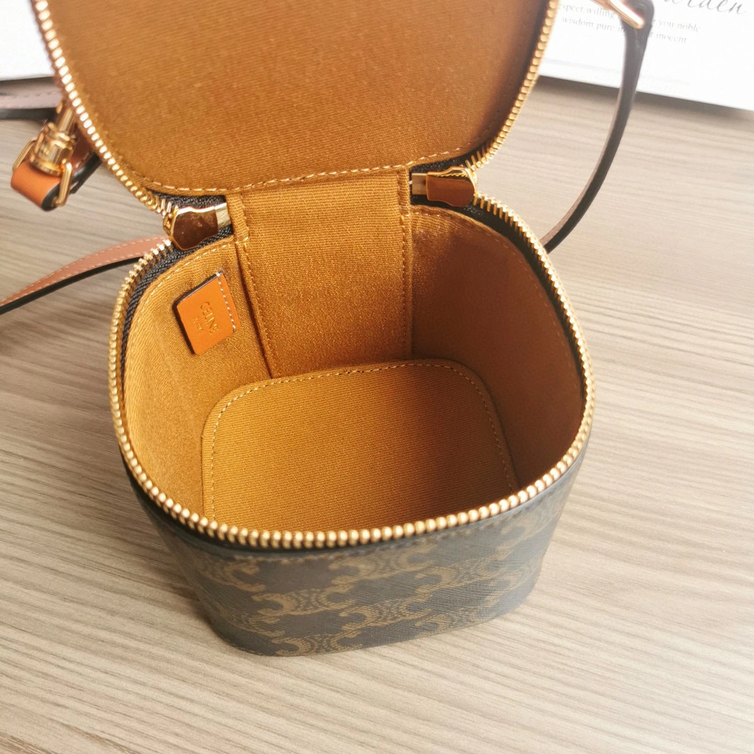 MOMO- high quality version 10J762CZ1-04LU 2022 item：B-B063I1823C