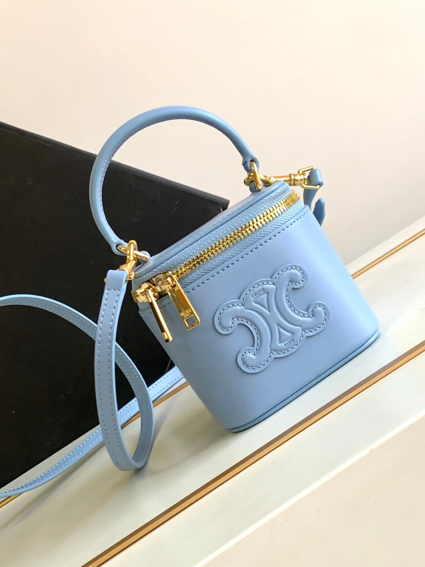 MOMO- high quality version 10J763DR8-06CL 23s cowhide item：C-B564C2408C
