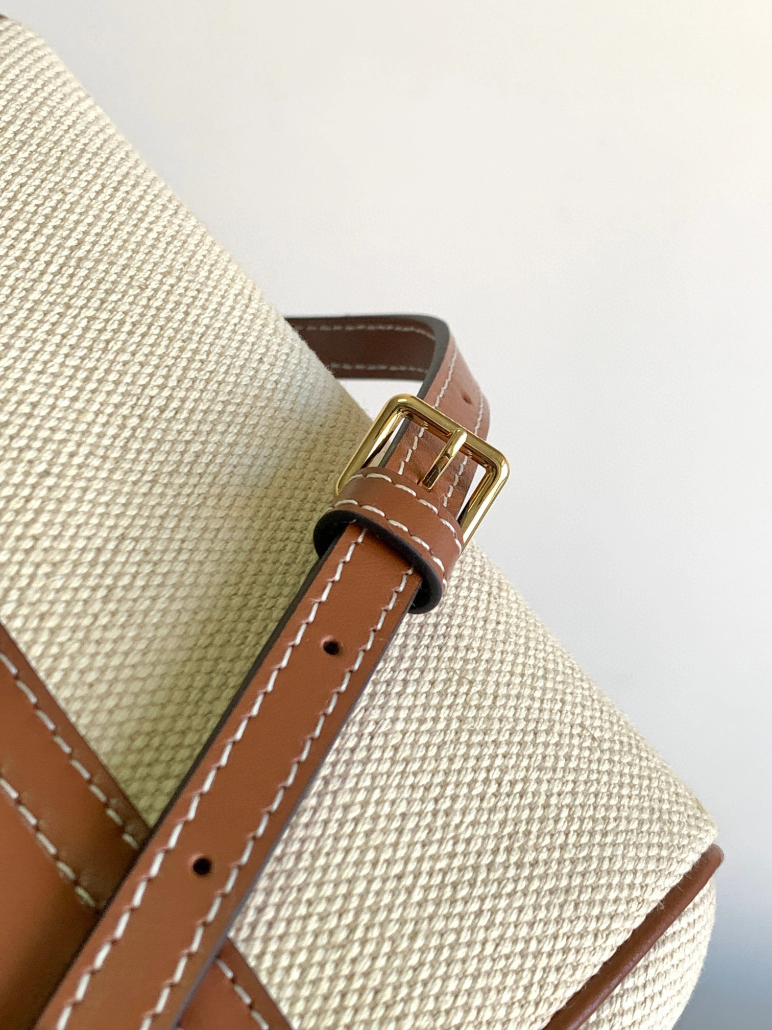 MOMO- high quality version 10L352ERI-02NT SOFT 16 cowhide item：B-B050L1313C