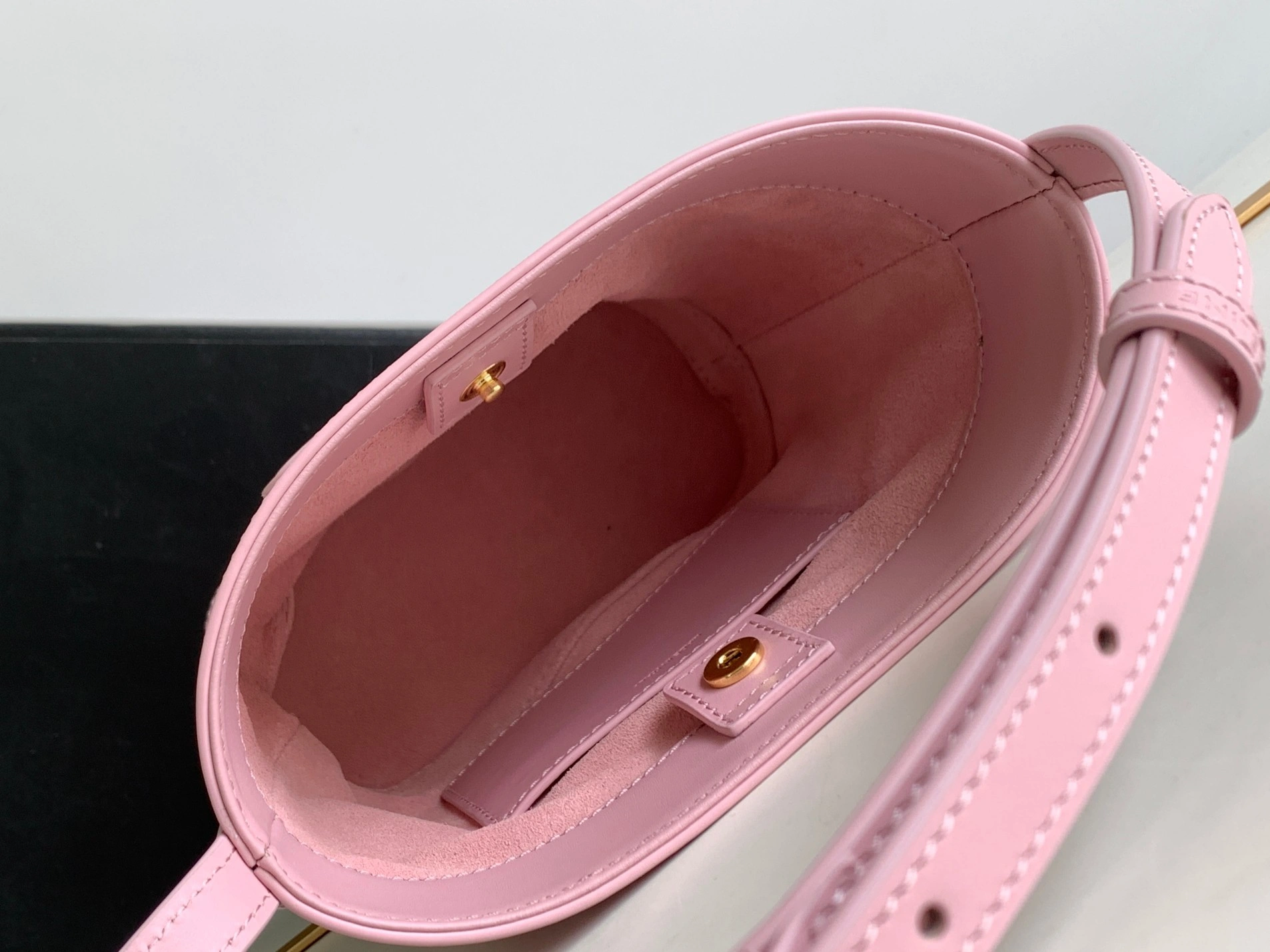 MOMO- high quality version 10L433ESM-24LP CUIR TRIOMPHE item：C-B564C2405C