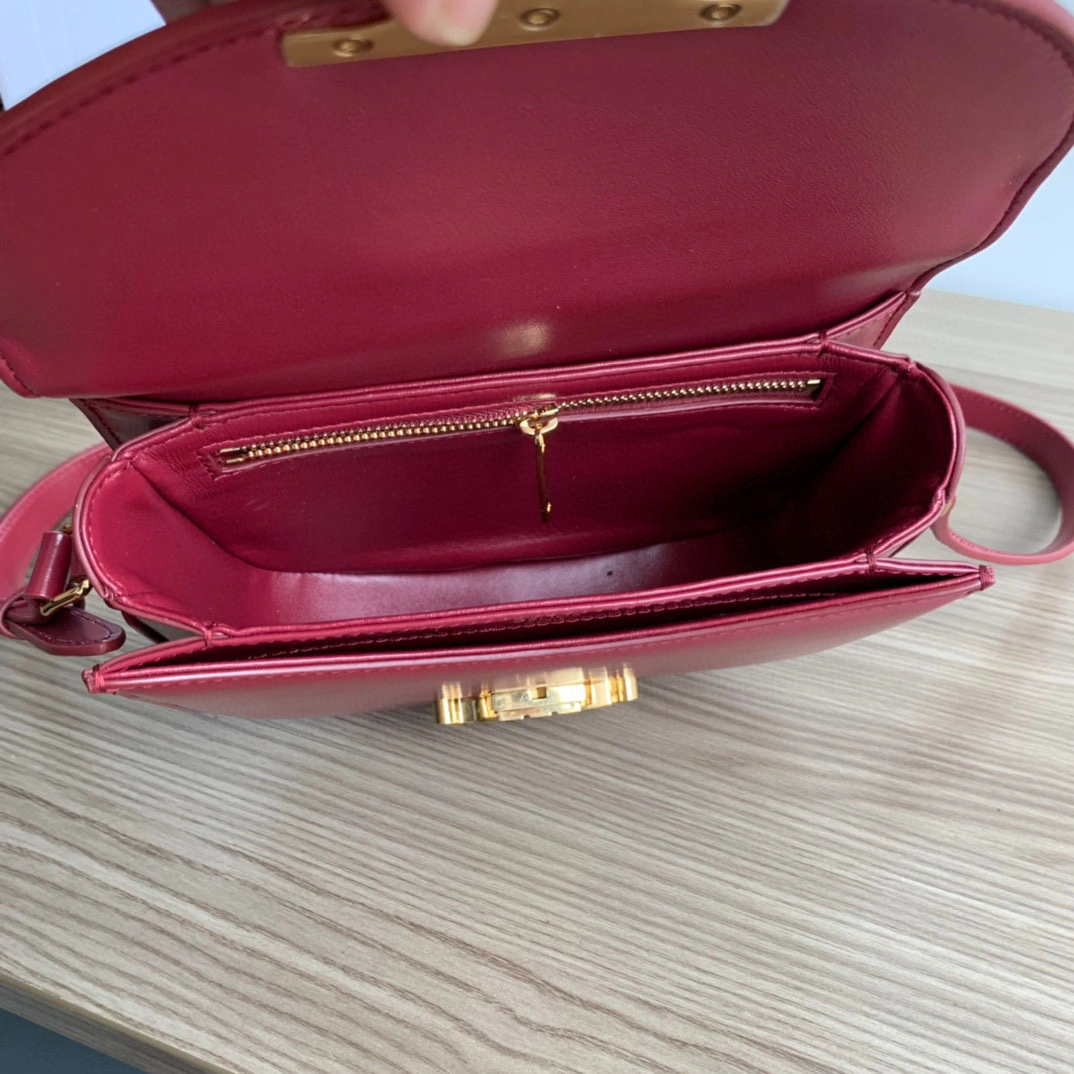 MOMO- high quality version 110413BF4-27CA item：B-B063I1825C