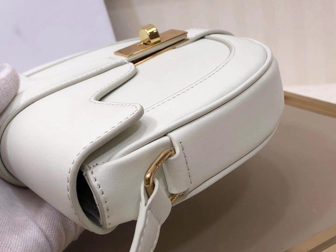 MOMO- high quality version 188013BEY-01BC BESACE 16 calfskin item：B-B000K0714C