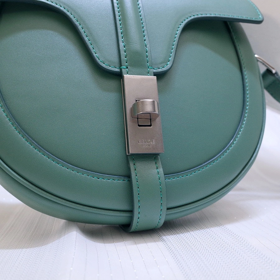 MOMO- high quality version 188013BEY-29CN BESACE 16 calfskin item：B-B000K0713C