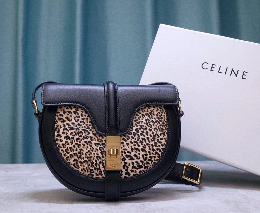 MOMO- high quality version 188013BGU-02VG BESACE 16 calfskin item：B-B008K0715C