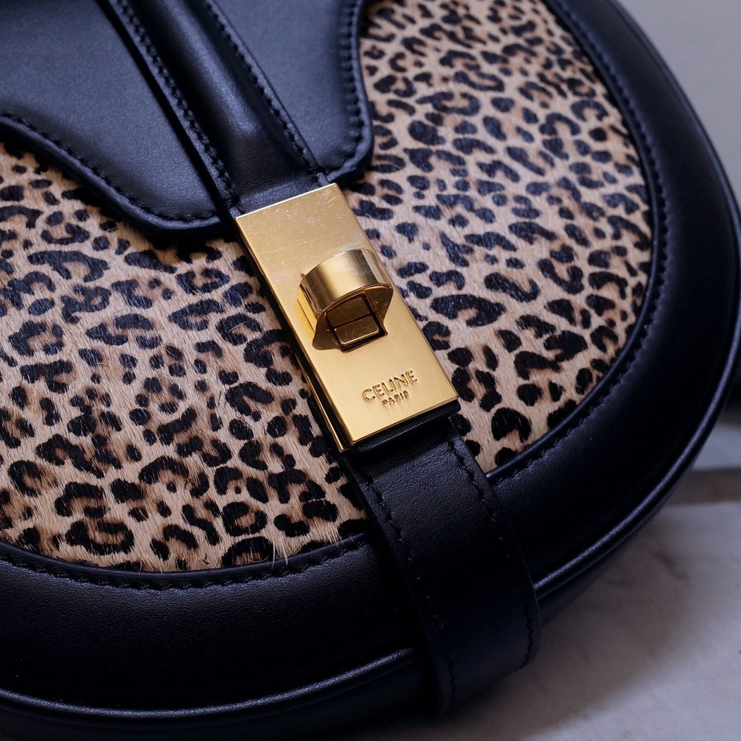 MOMO- high quality version 188013BGU-02VG BESACE 16 calfskin item：B-B008K0715C