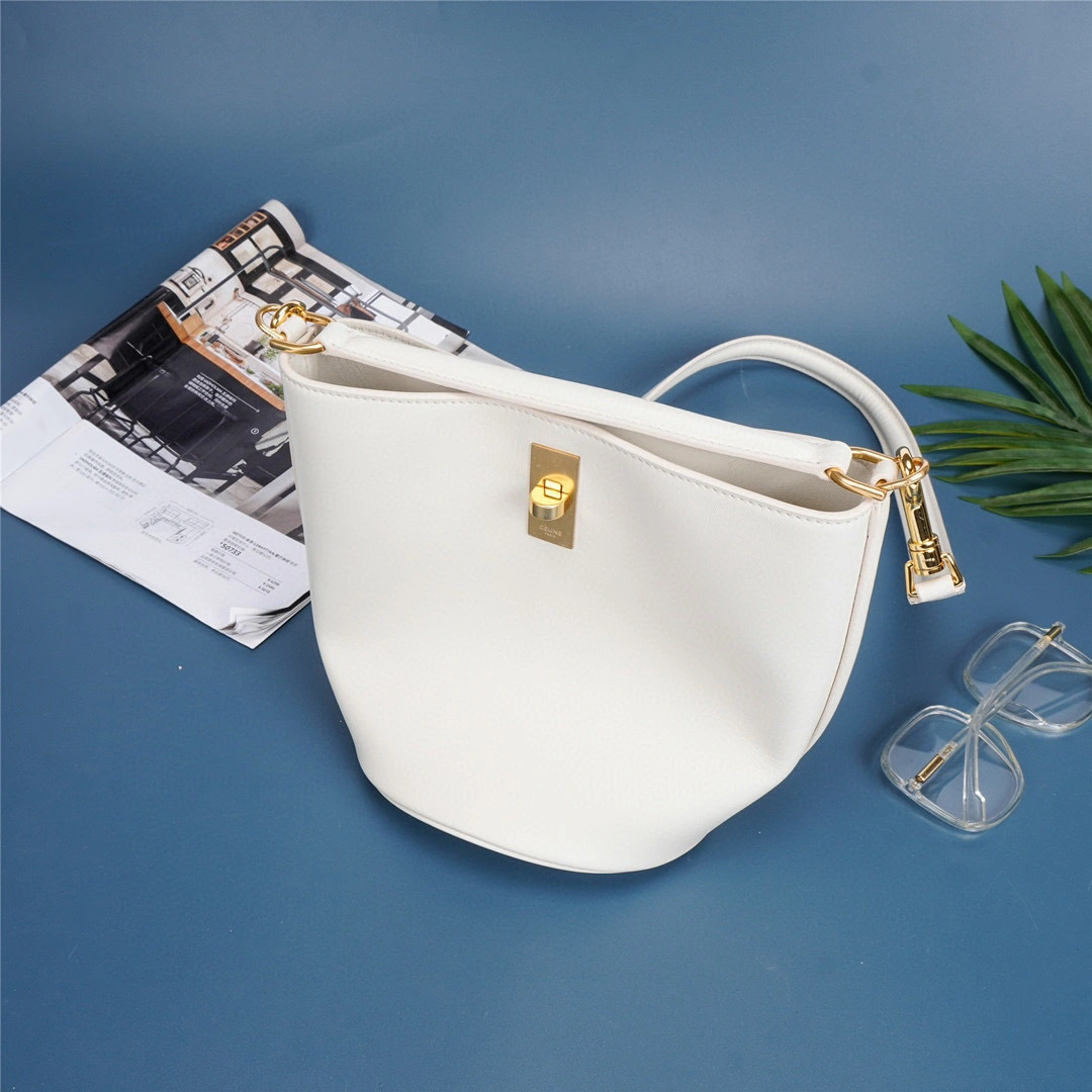 MOMO- high quality version 197573CR4-01RC TEEN BUCKET calfskin item：B-B000J2724C