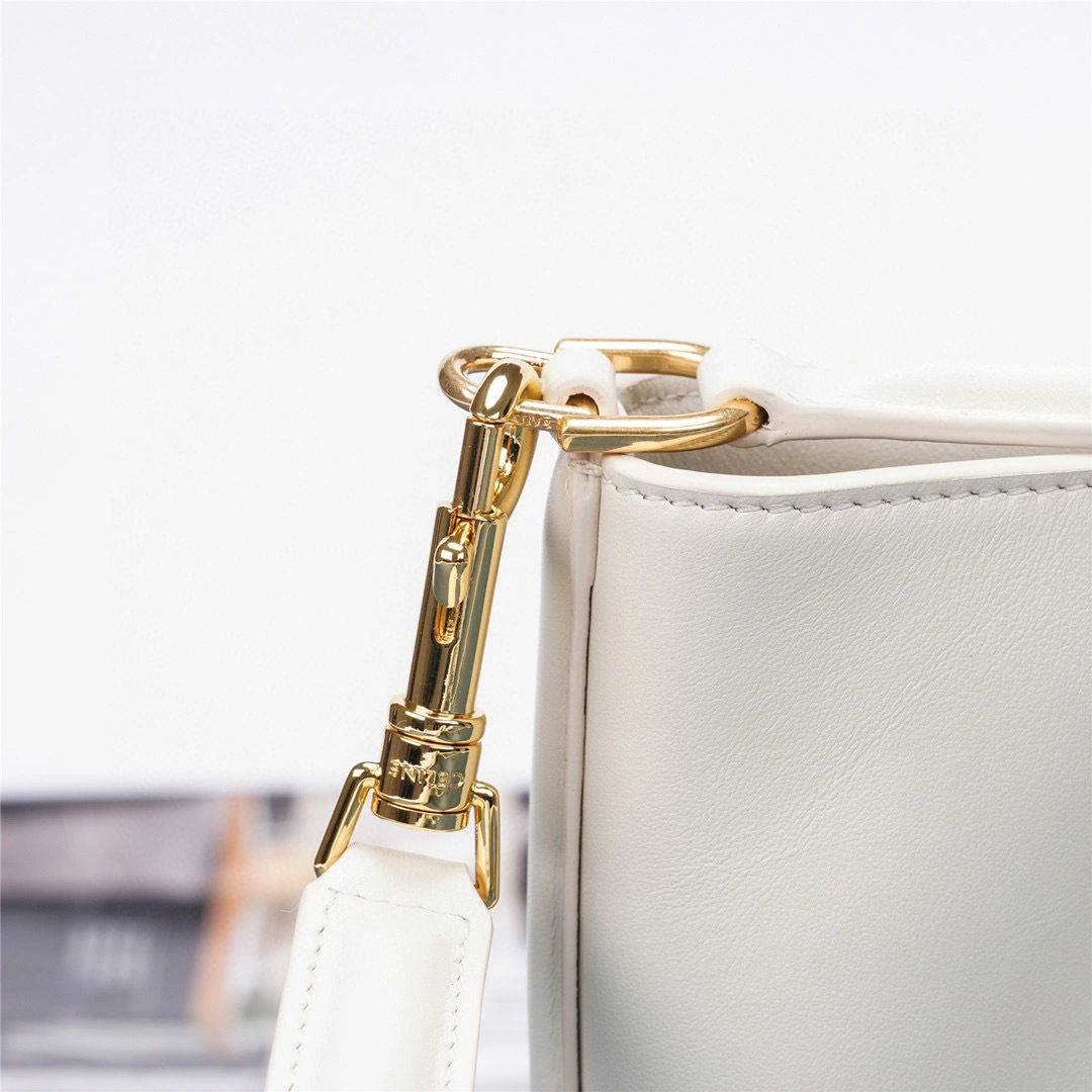 MOMO- high quality version 197573CR4-01RC TEEN BUCKET calfskin item：B-B000J2724C