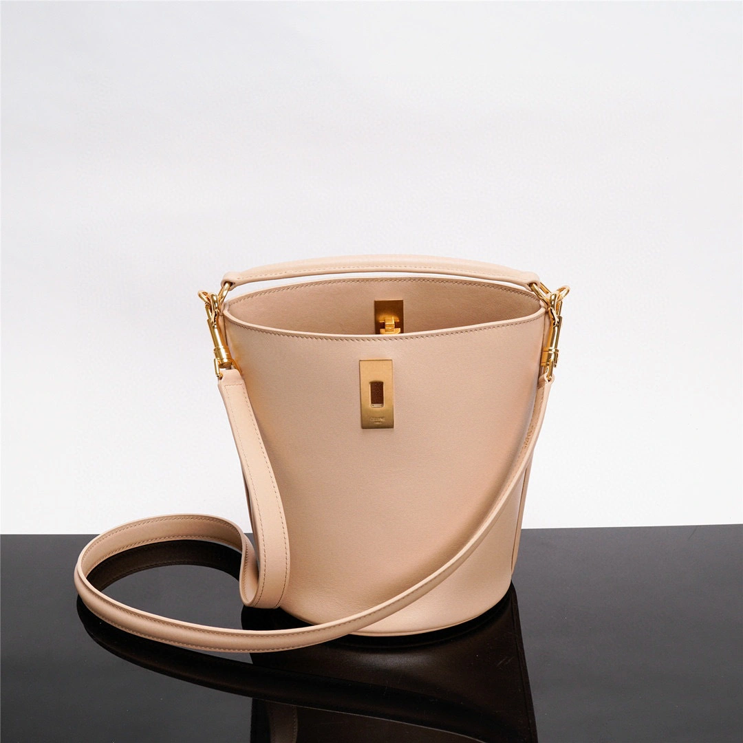 MOMO- high quality version 197573CR4-03SA TEEN BUCKET cowhide item：B-B000J2704C