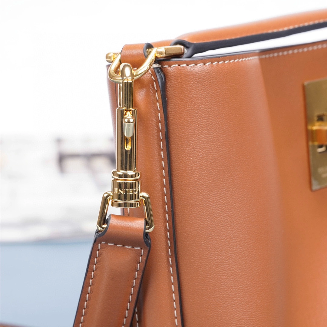 MOMO- high quality version 197573CR4-04LU TEEN BUCKET cowhide item：B-B000J2705C