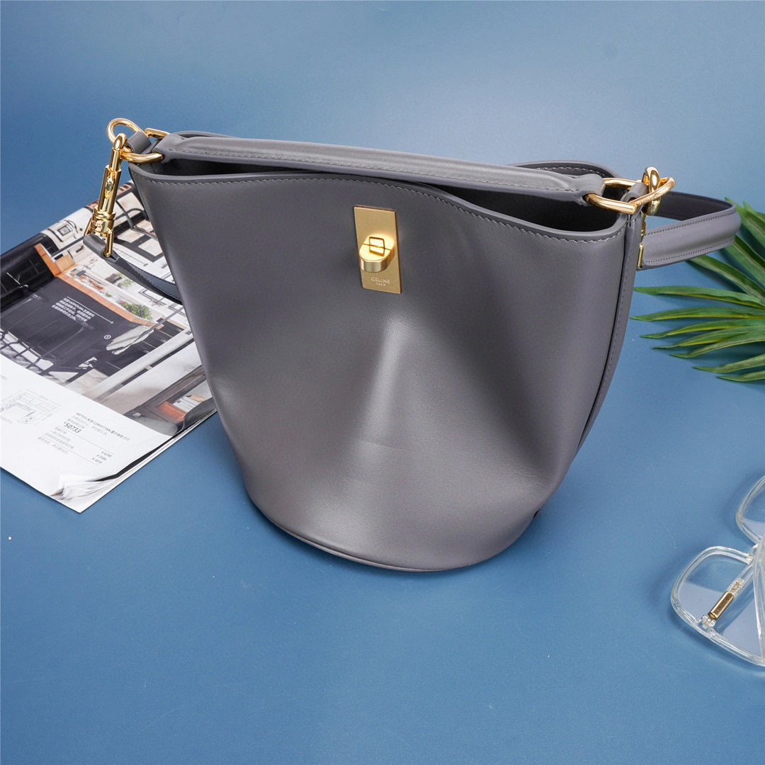 MOMO- high quality version 197573CR4-10AN TEEN BUCKET calfskin item：B-B000J2805C