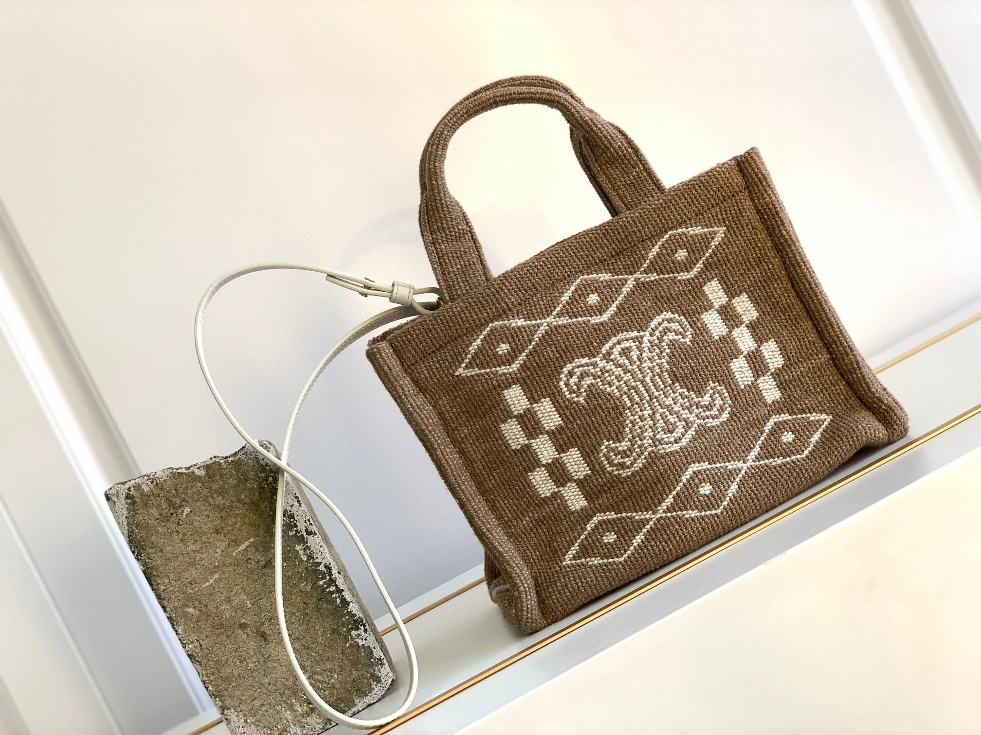 MOMO- high quality version 199162ECC-02NW CABAS THAIS TRIOMPHE item：B-B564J3022C