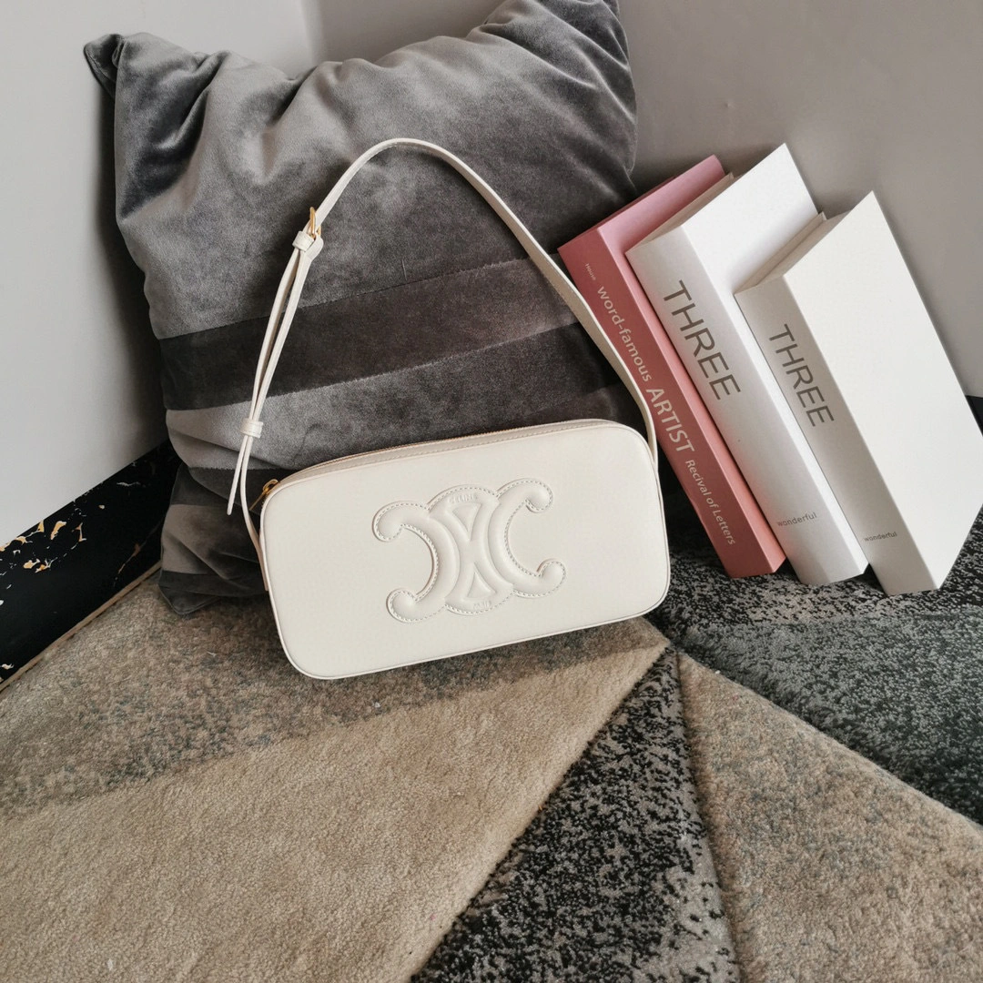 MOMO- high quality version 199183DU3-01BC cowhide item：B-B000I1408C