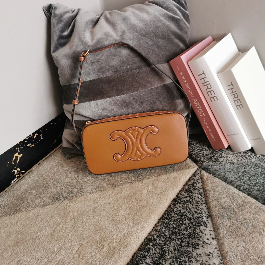 MOMO- high quality version 199183DU3-04LU cowhide item：B-B000I1407C