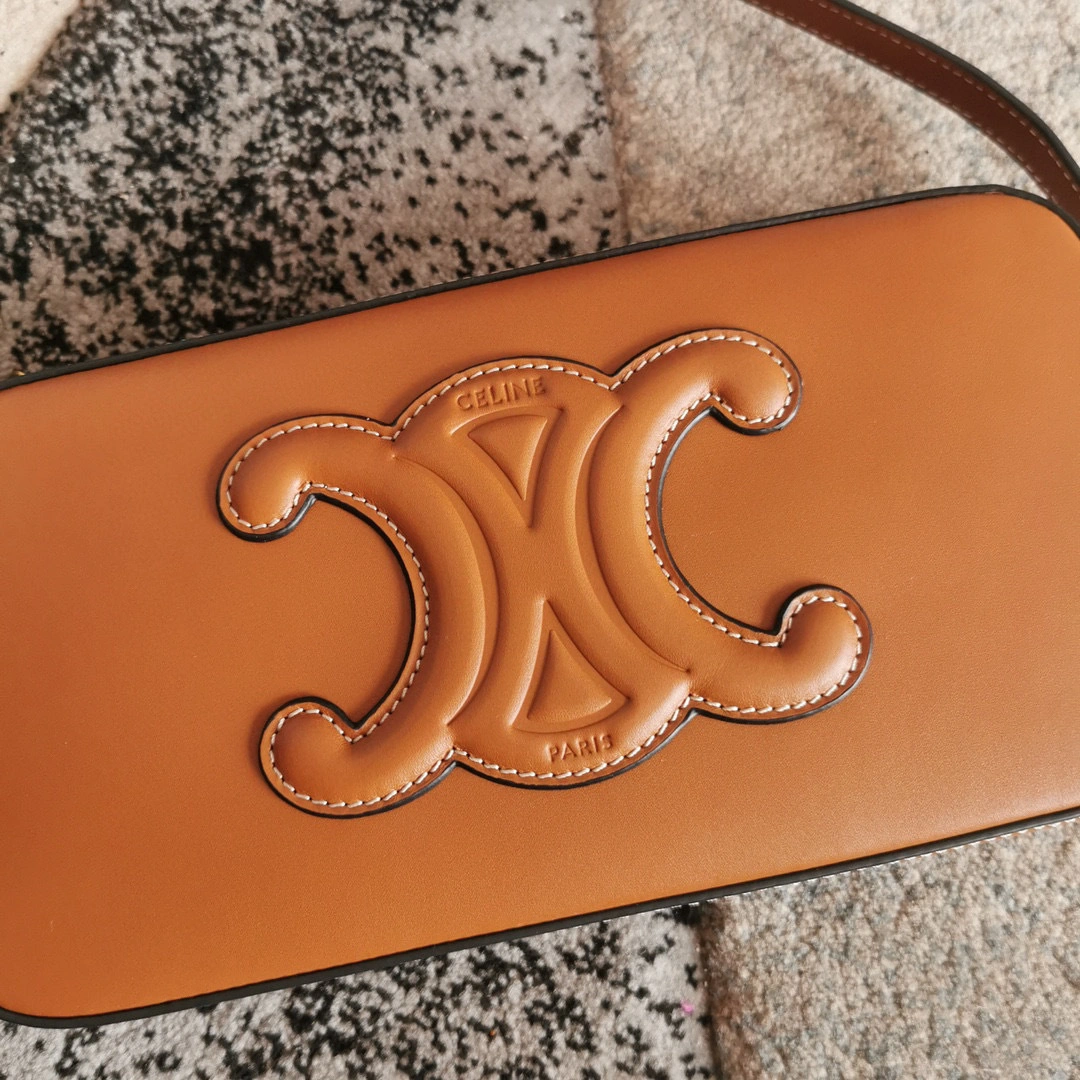 MOMO- high quality version 199183DU3-04LU cowhide item：B-B000I1407C