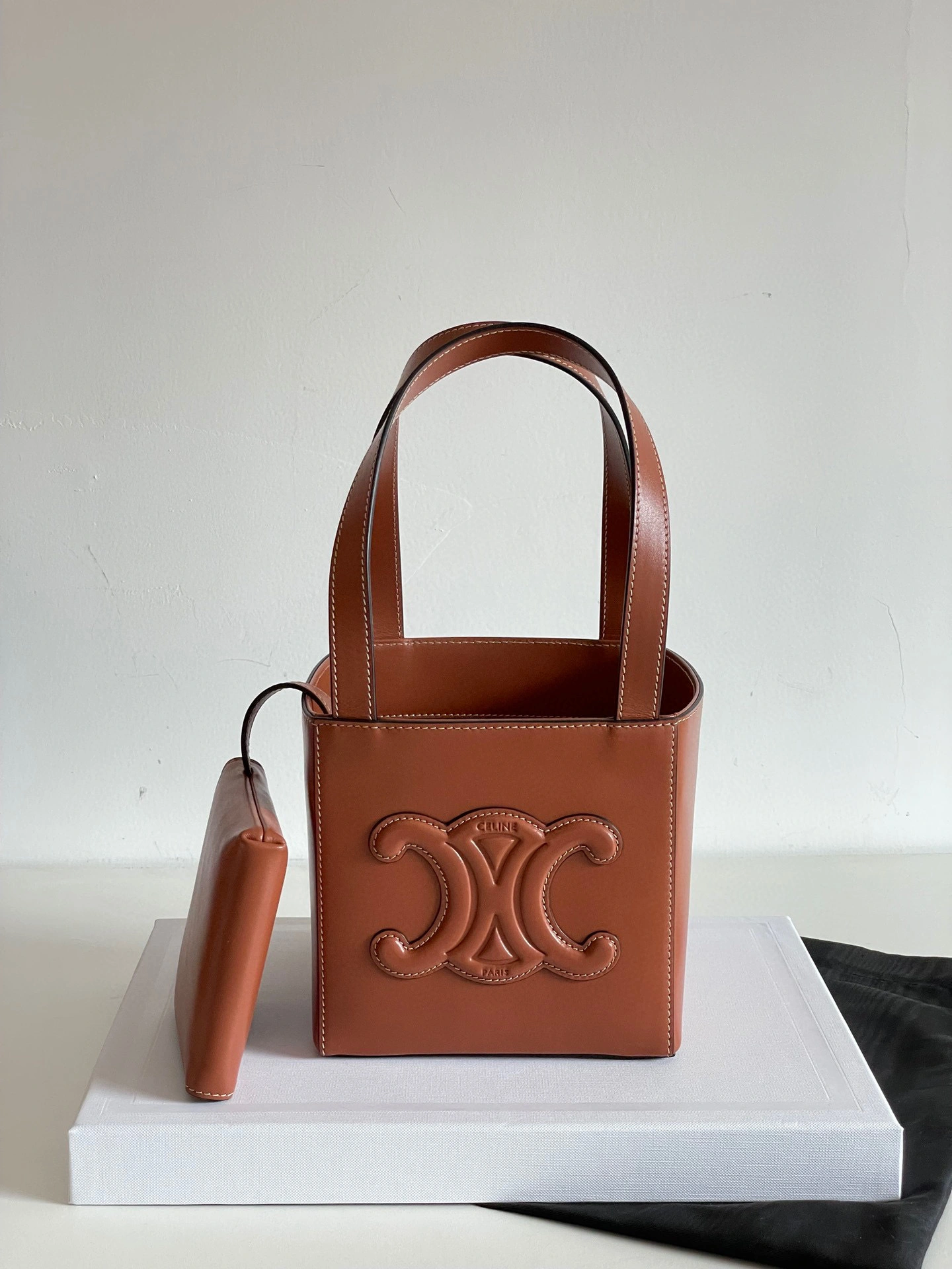 MOMO- high quality version 199203DU3-04LU item：B-B050J1902C
