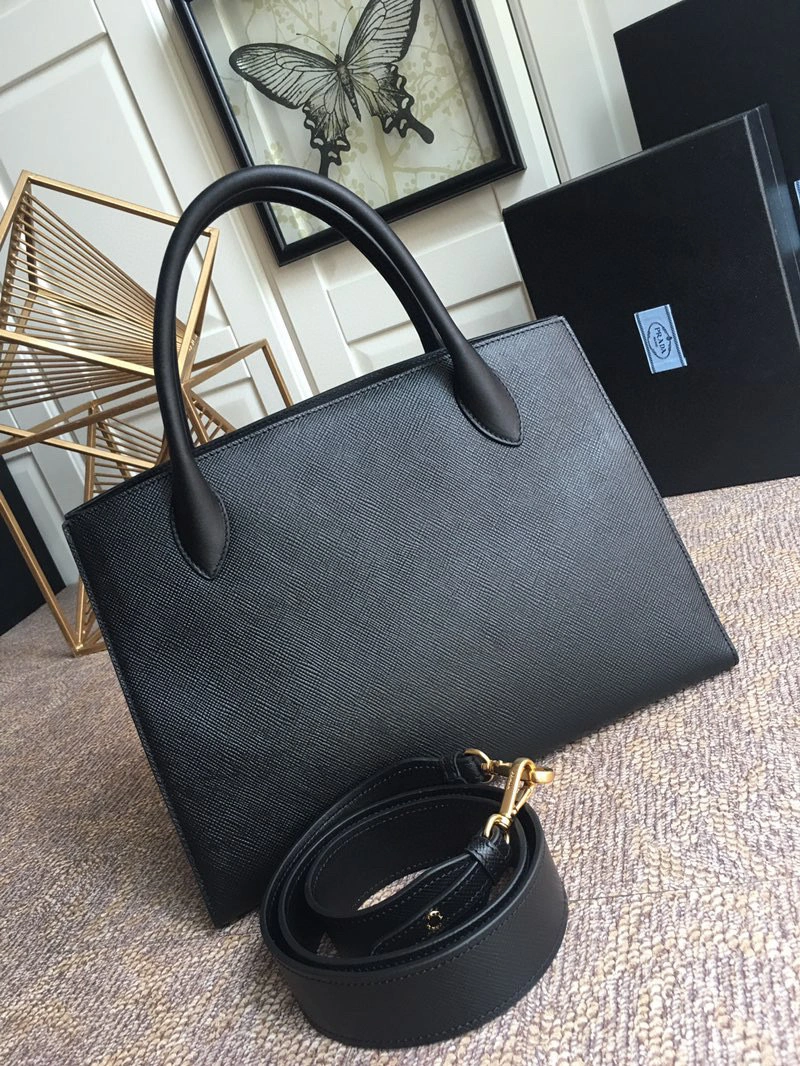 MOMO- high quality version 1BA155-2ERX-F0632-V-OOO cowhide item：C-B563A1020C