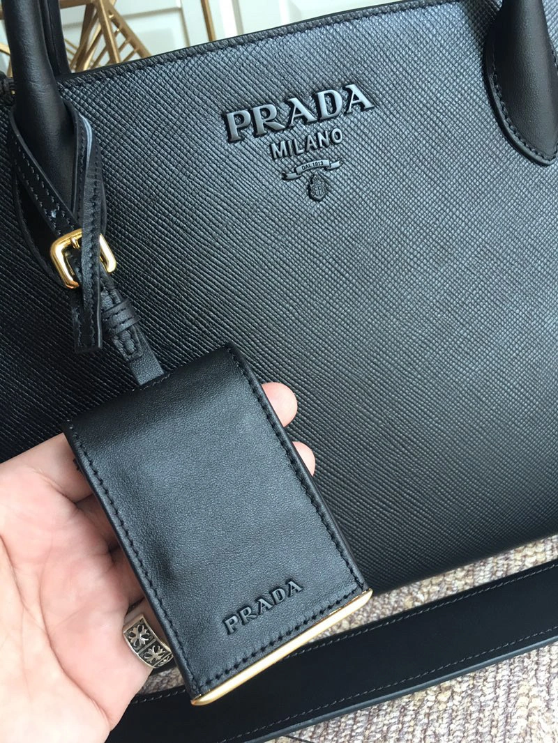 MOMO- high quality version 1BA155-2ERX-F0632-V-OOO cowhide item：C-B563A1020C