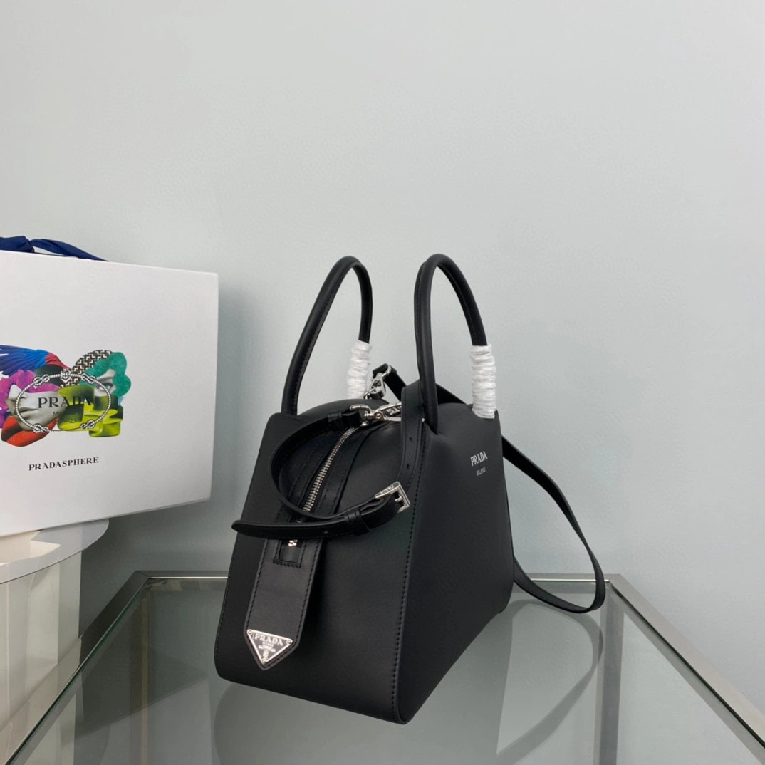 &MOMO- high quality version 1BA366_2DDJ_F0002_V_OOO calfskin item：B-B063J2108C