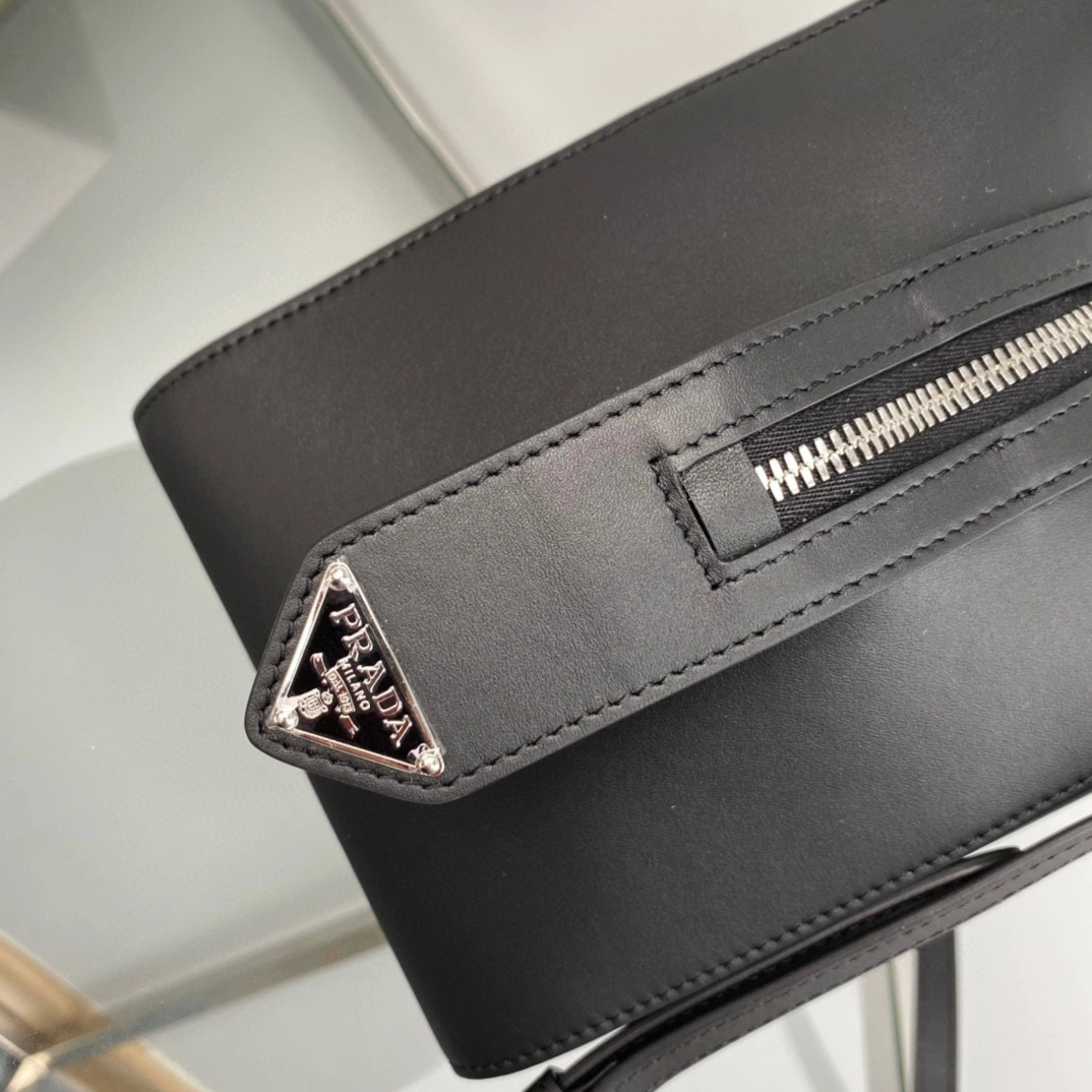 &MOMO- high quality version 1BA366_2DDJ_F0002_V_OOO calfskin item：B-B063J2108C